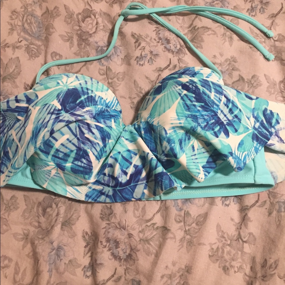 ✨2 for $25✨ Cute bathing suit top